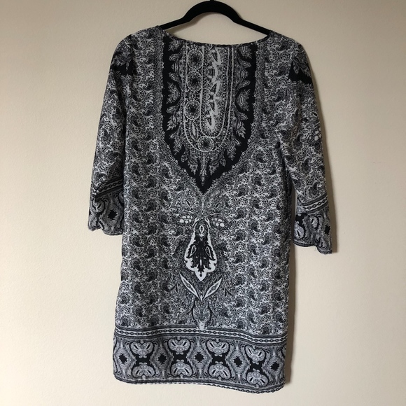 black and white patterned shift dress - Picture 2 of 2